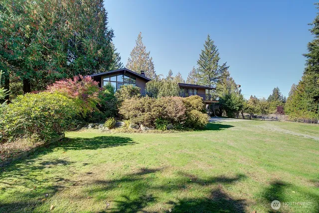 $3,295 | 19623 Southeast 216th Street, Maple Valley, WA 98038