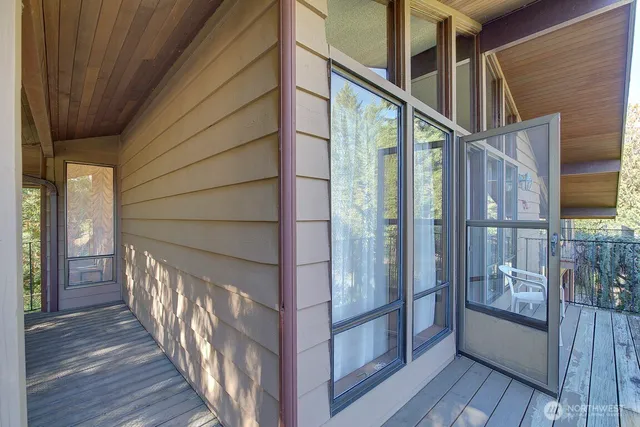 $3,295 | 19623 Southeast 216th Street, Maple Valley, WA 98038