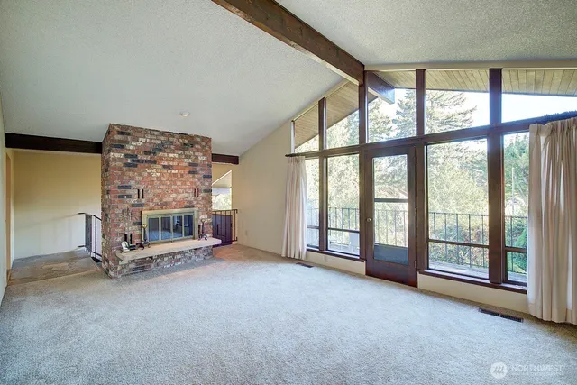 $3,295 | 19623 Southeast 216th Street, Maple Valley, WA 98038