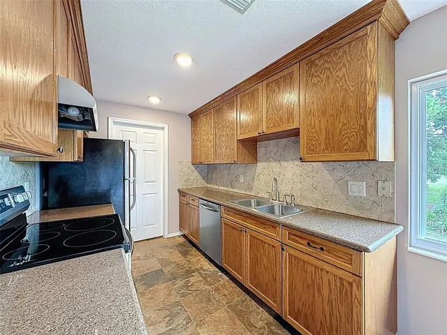 a close view of sink and tap