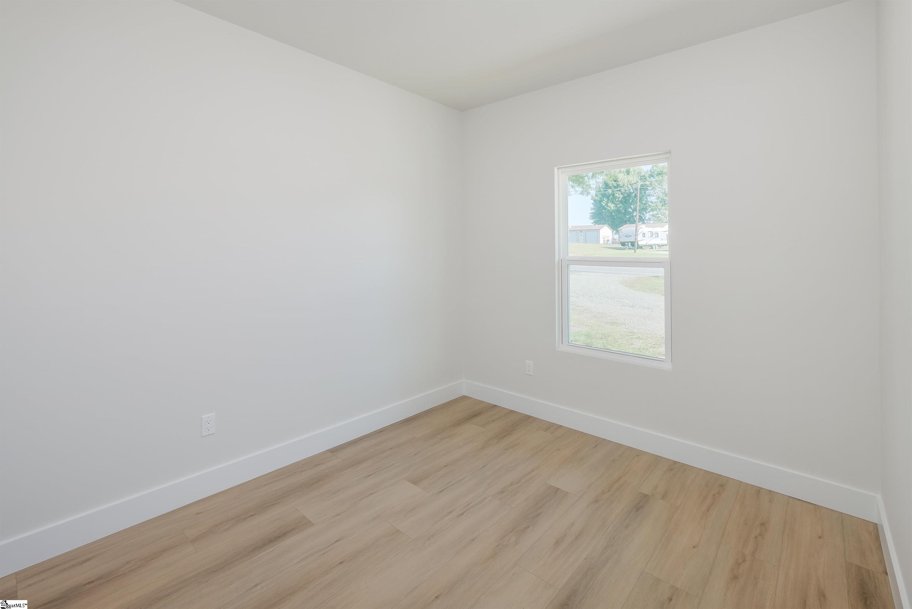 110 Simmons Road Woodruff, SC 29388 - Photo 11 of 17 Gallery Image 11