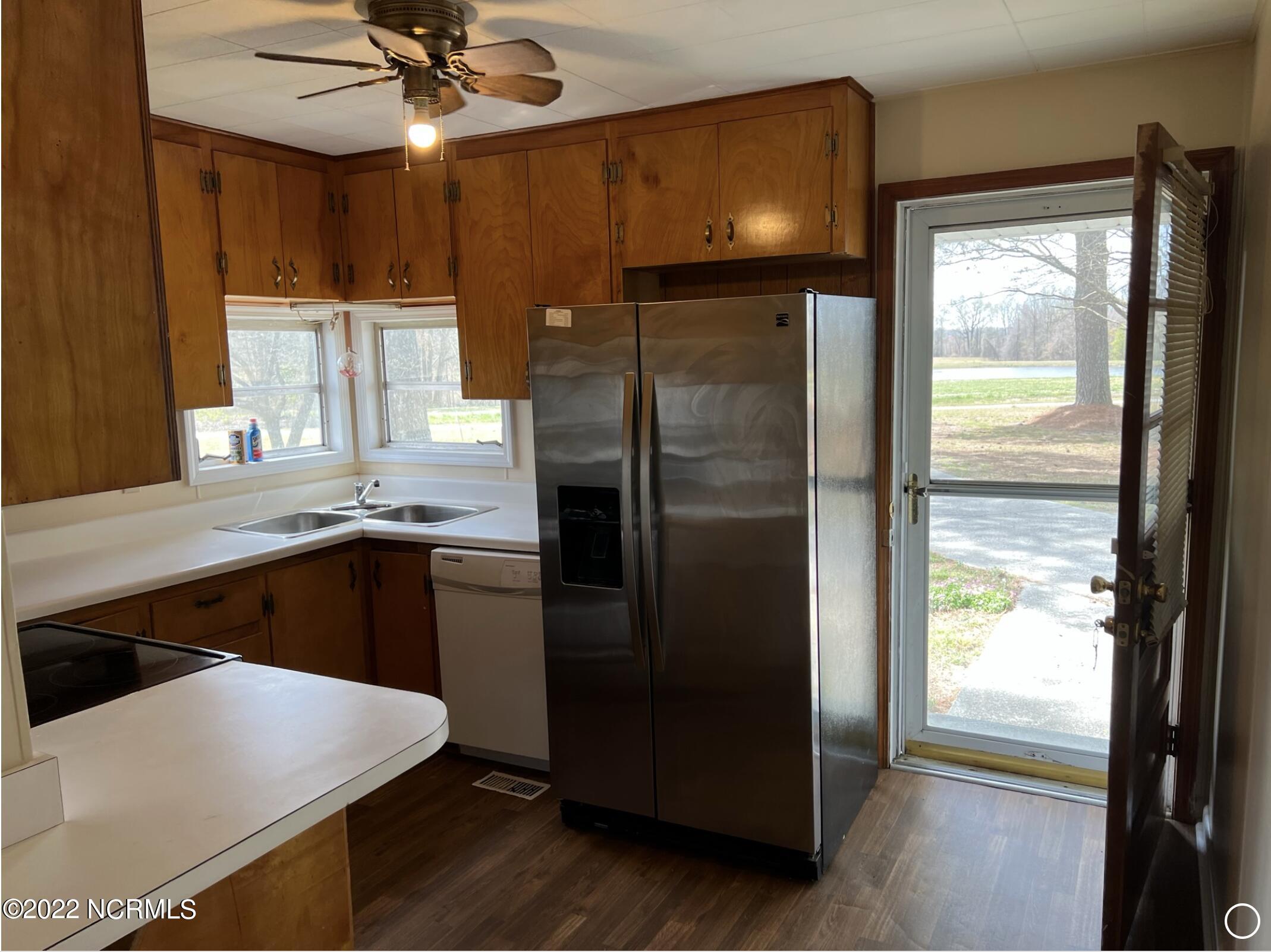 1739 Wilson Road Clinton, NC 28328 - Photo 2 of 27 Screen Shot 2022-03-23 at 10.56.30 AM