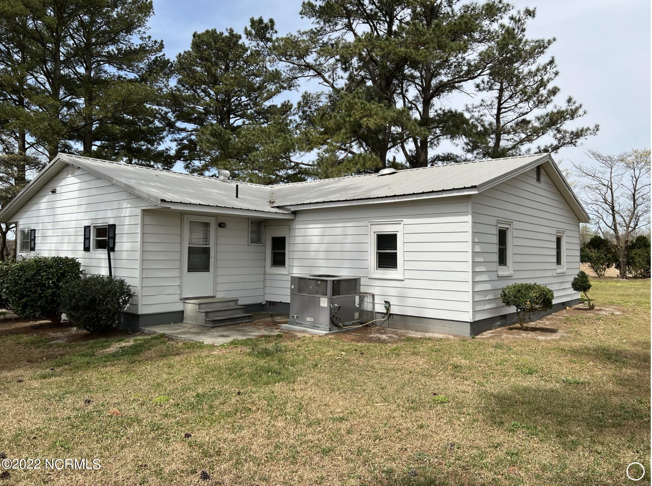 1739 Wilson Road Clinton, NC 28328 - Photo 8 of 27 Screen Shot 2022-03-23 at 10.55.36 AM