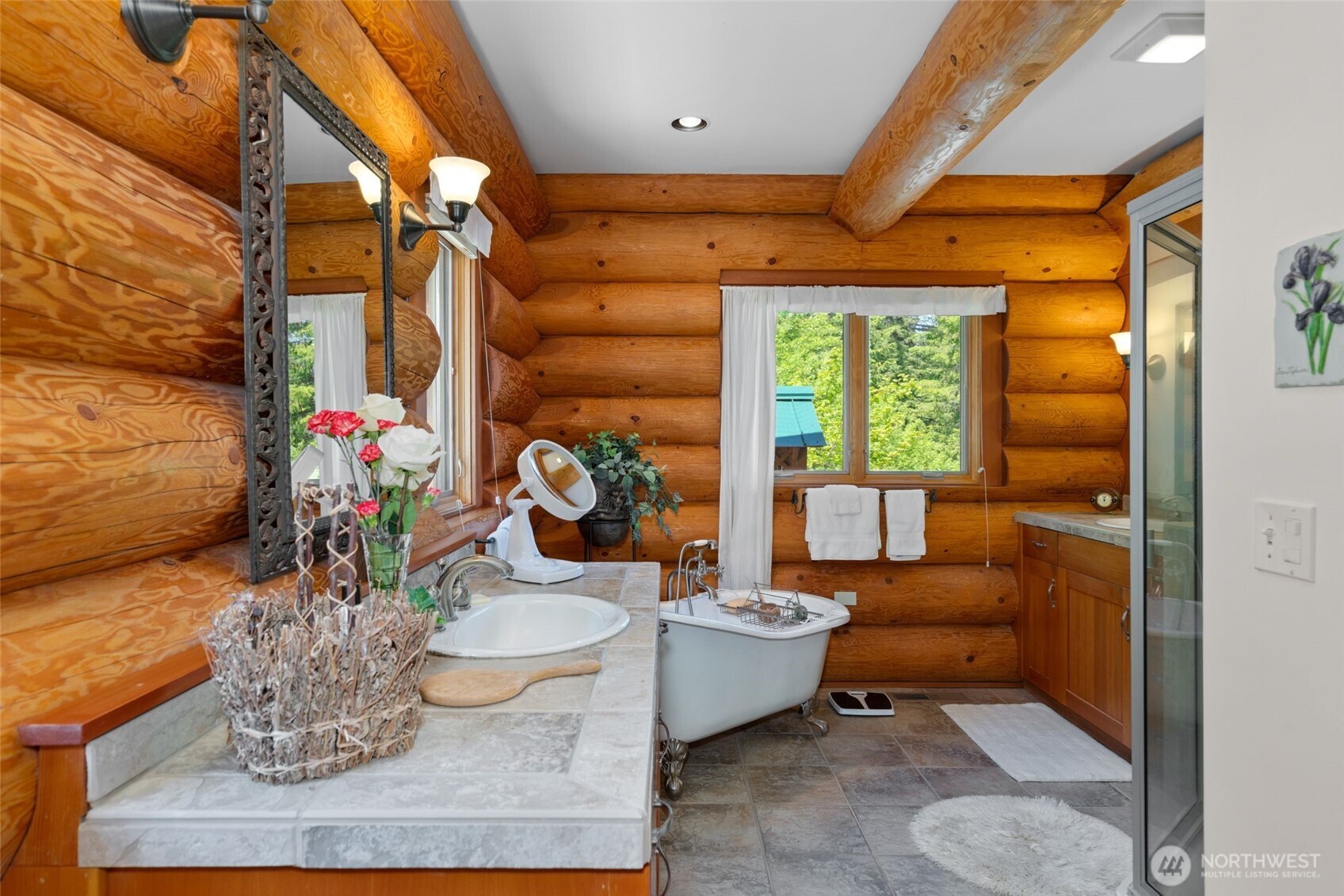 11411 Shugart Flats Road Leavenworth, WA 98826 - Photo 27 of 40 a living room with furniture and a potted plant