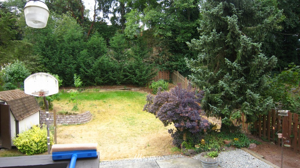 805 Southwest 117th Street Seattle, WA 98146 - Photo 6 of 10 Gallery Image 6