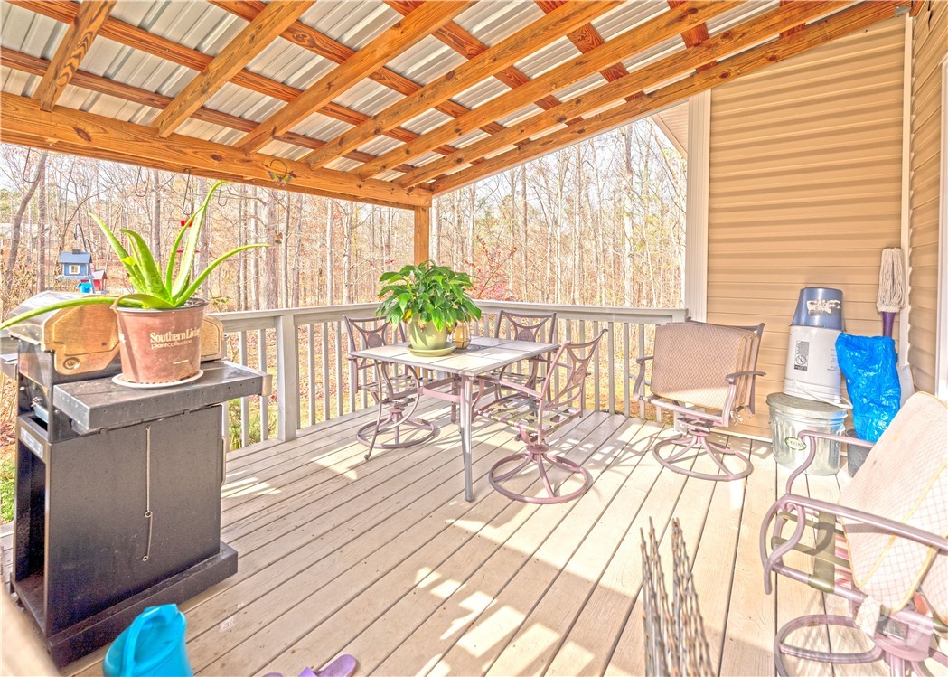 149 Candlestick Drive Hull, GA 30646 - Photo 3 of 30
