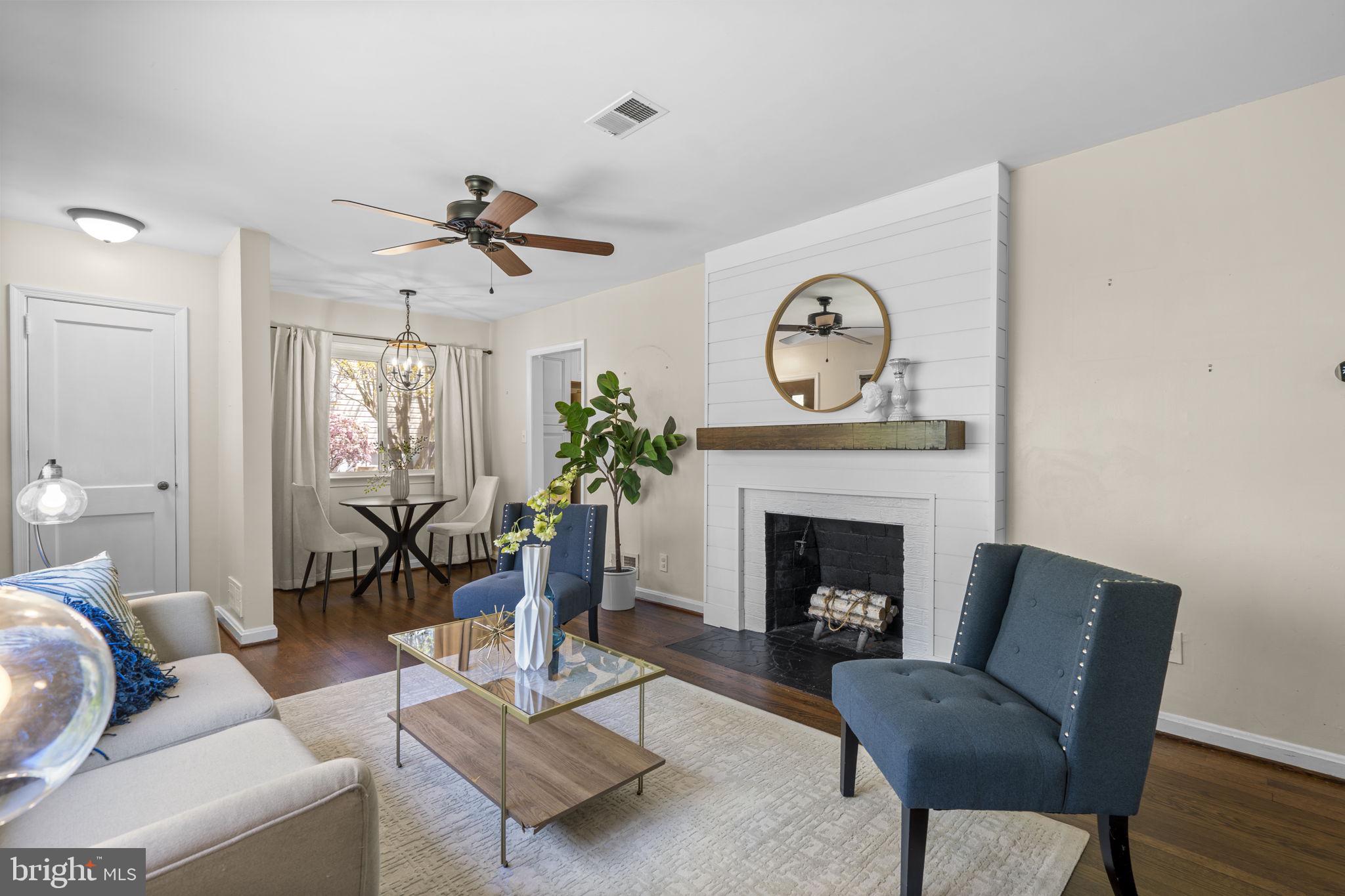 7005 Grove Road Alexandria, VA 22306 - Photo 20 of 81 Living Room