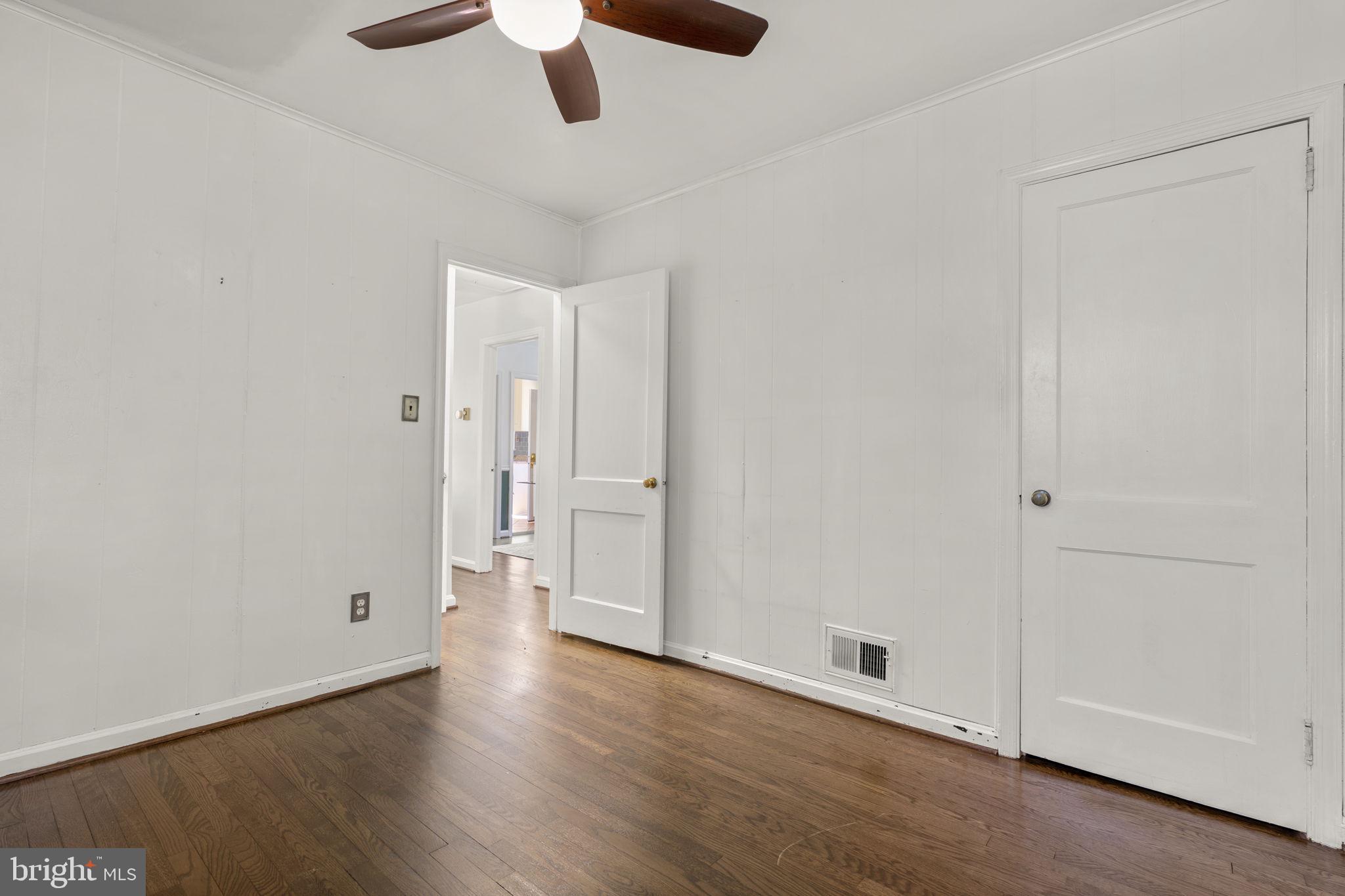 7005 Grove Road Alexandria, VA 22306 - Photo 65 of 81 Bedroom 2 with Closet