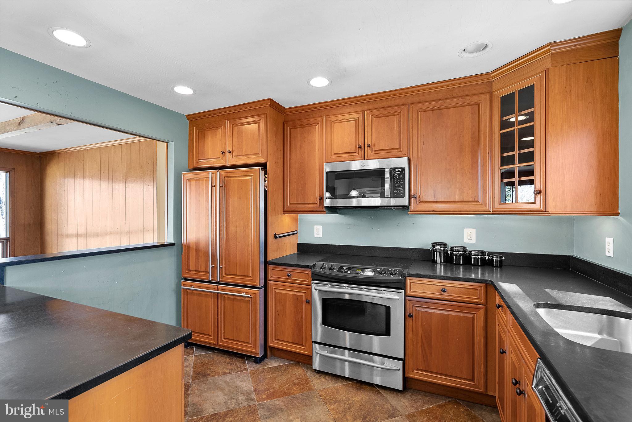 19649 Youngs Cliff Road Sterling, VA 20165 - Photo 25 of 81 Gallery Image 25