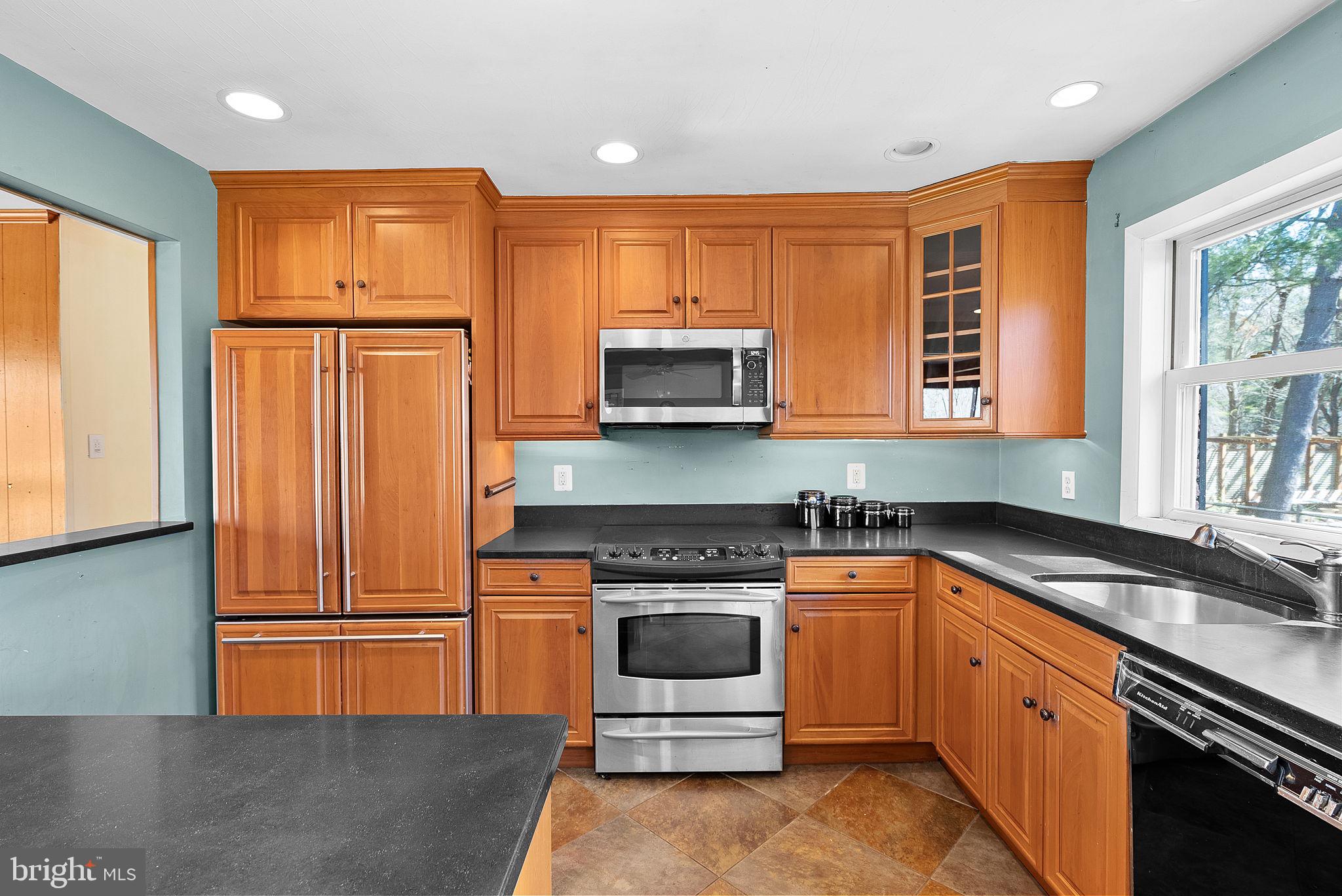 19649 Youngs Cliff Road Sterling, VA 20165 - Photo 26 of 81 Gallery Image 26