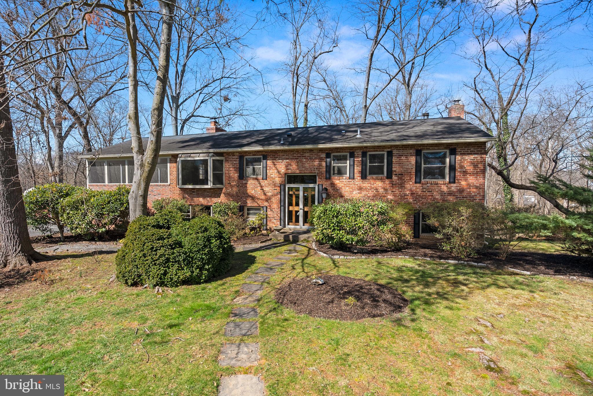 19649 Youngs Cliff Road Sterling, VA 20165 - Photo 6 of 81 Gallery Image 6
