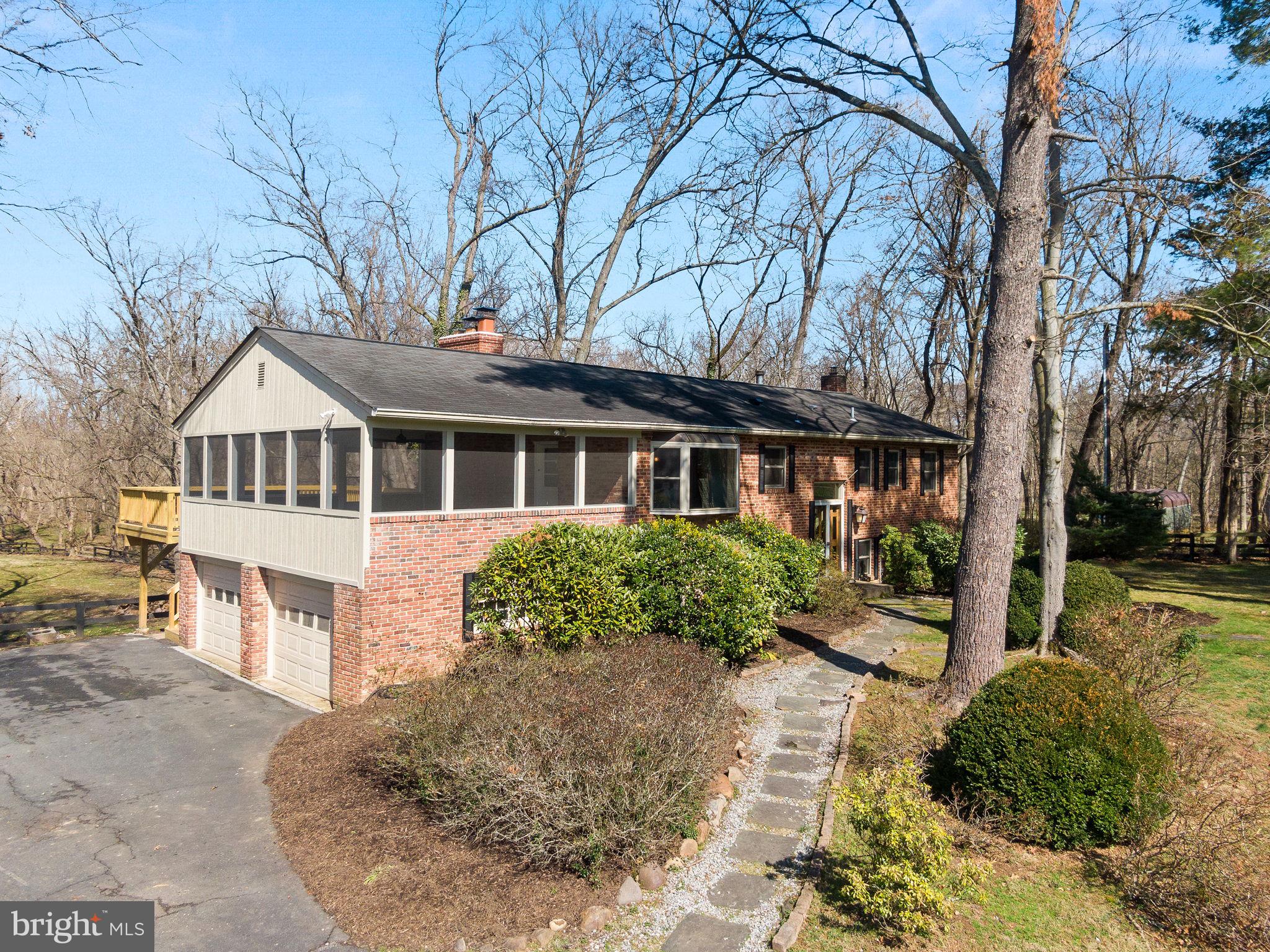 19649 Youngs Cliff Road Sterling, VA 20165 - Photo 7 of 81 Gallery Image 7