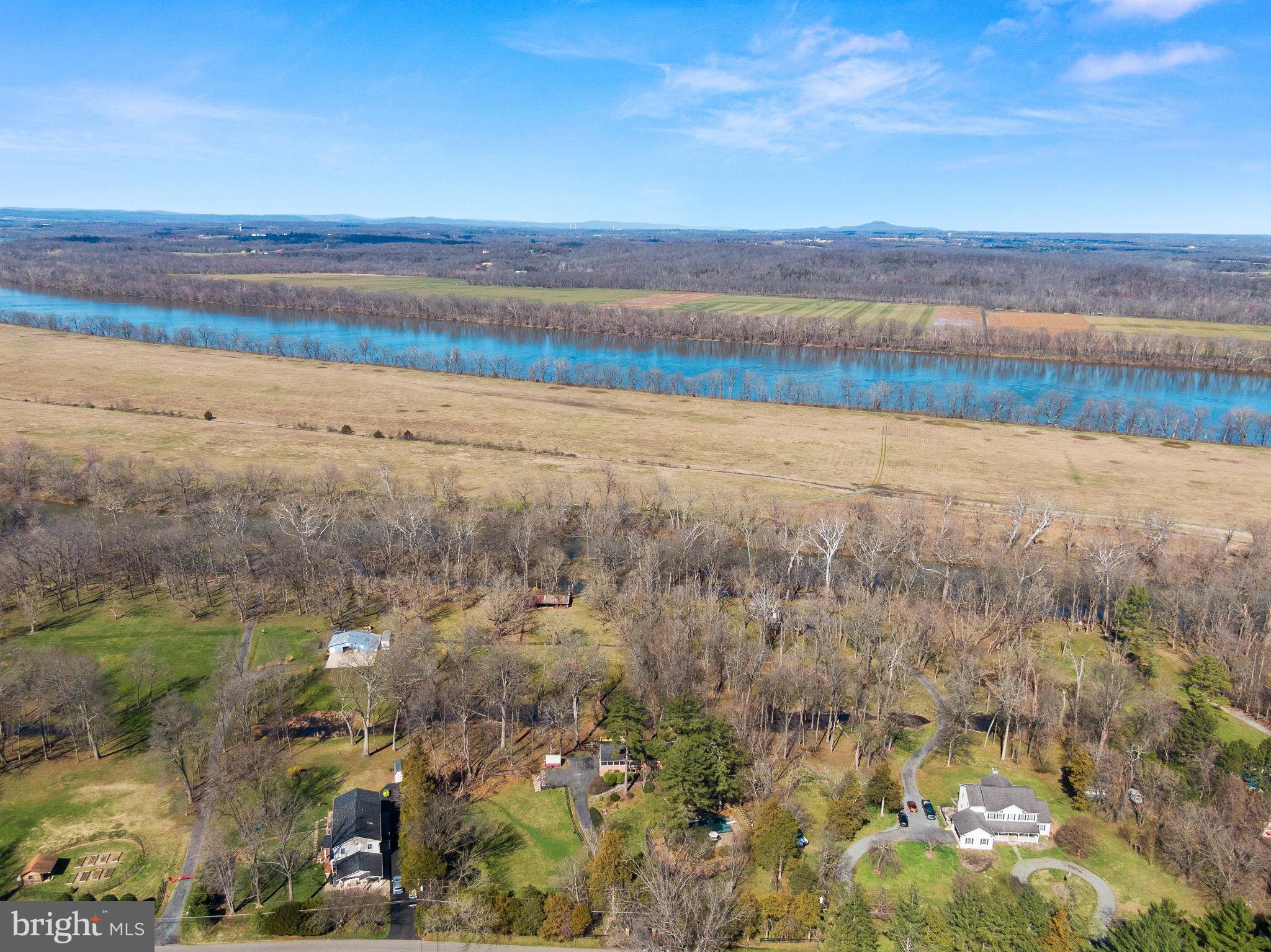 19649 Youngs Cliff Road Sterling, VA 20165 - Photo 73 of 81 Gallery Image 73
