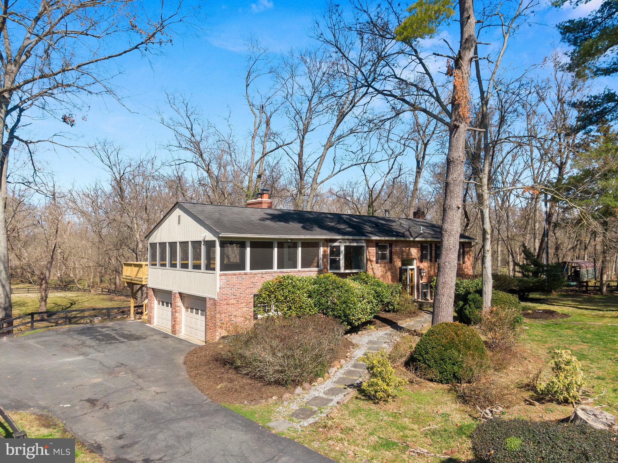 19649 Youngs Cliff Road Sterling, VA 20165 - Photo 8 of 81 Gallery Image 8