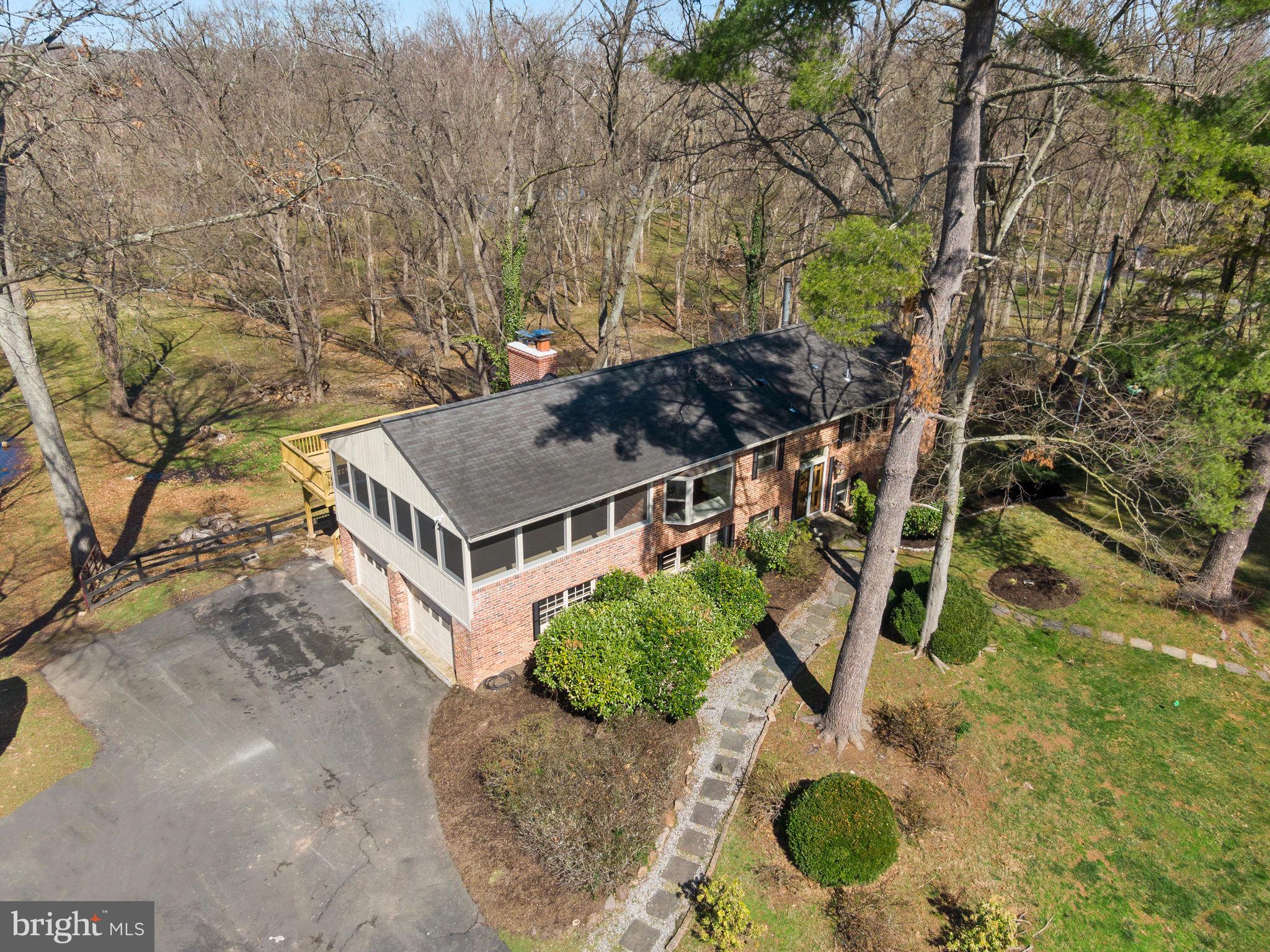 19649 Youngs Cliff Road Sterling, VA 20165 - Photo 10 of 81 Gallery Image 10