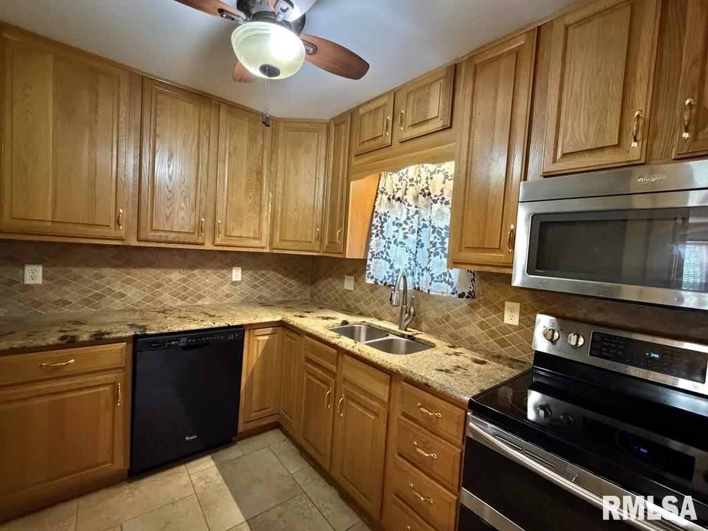 1920 Stanhope Road Springfield, IL 62702 - Photo 8 of 31 Gallery Image 8