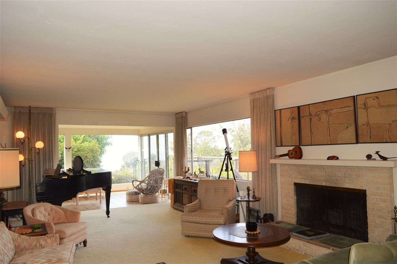 1402 Rodeo Drive La Jolla, CA 92037 - Photo 2 of 14