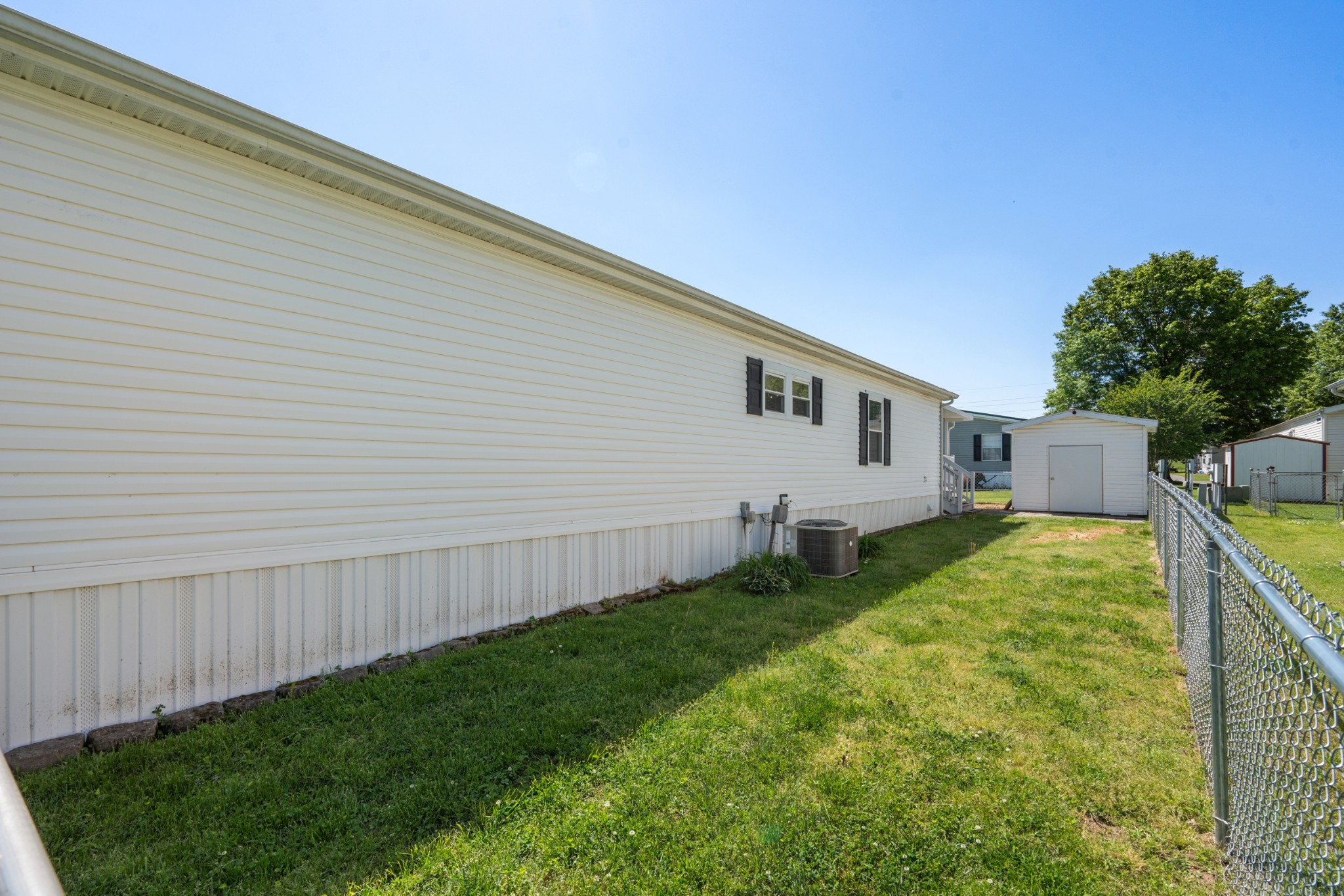 129 Broken Arrow Paris, TN 38242 - Photo 47 of 49 a view of backyard with a garden