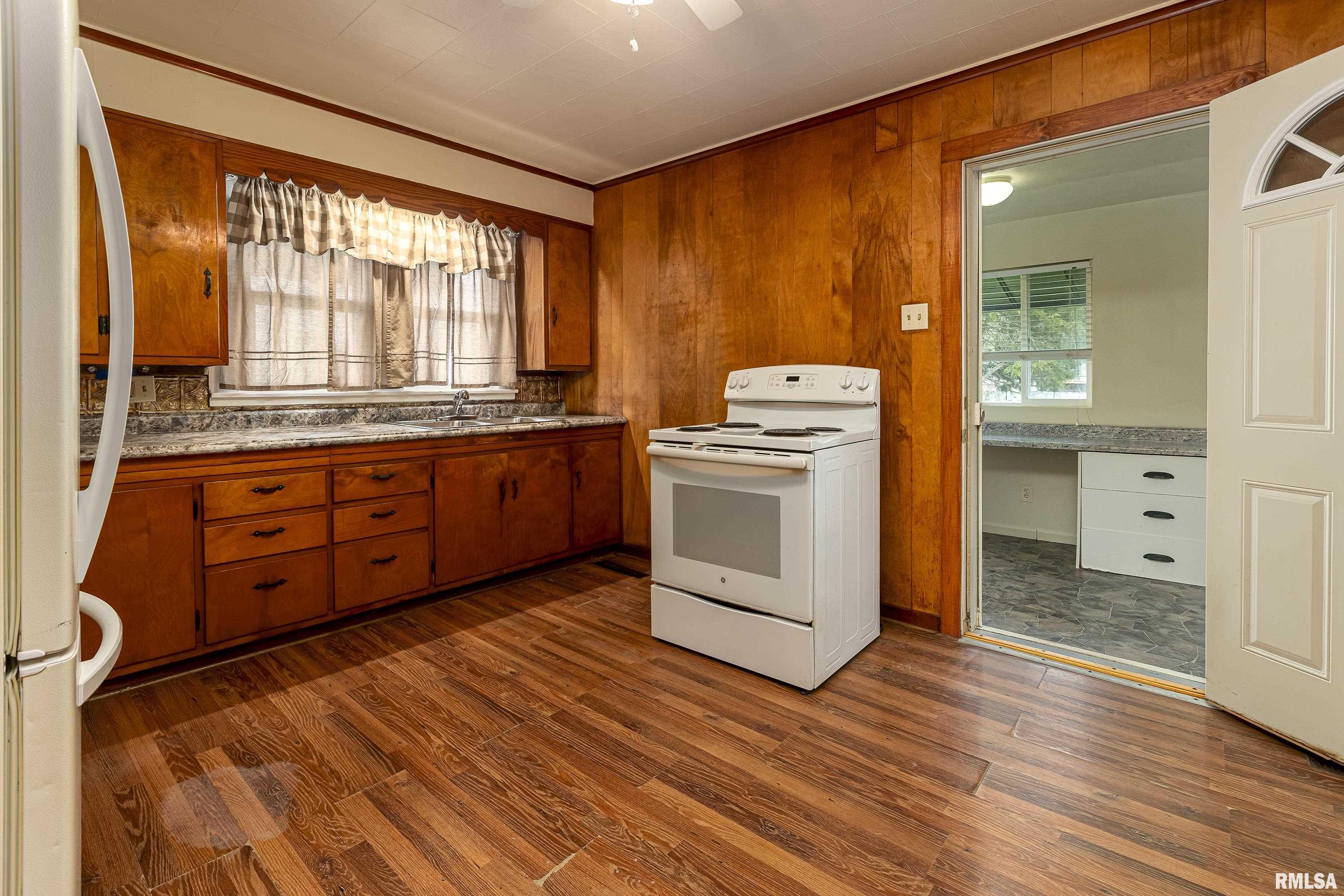 19418 Freeman Spur Road Freeman Spur, IL 62896 - Photo 8 of 26 Gallery Image 8