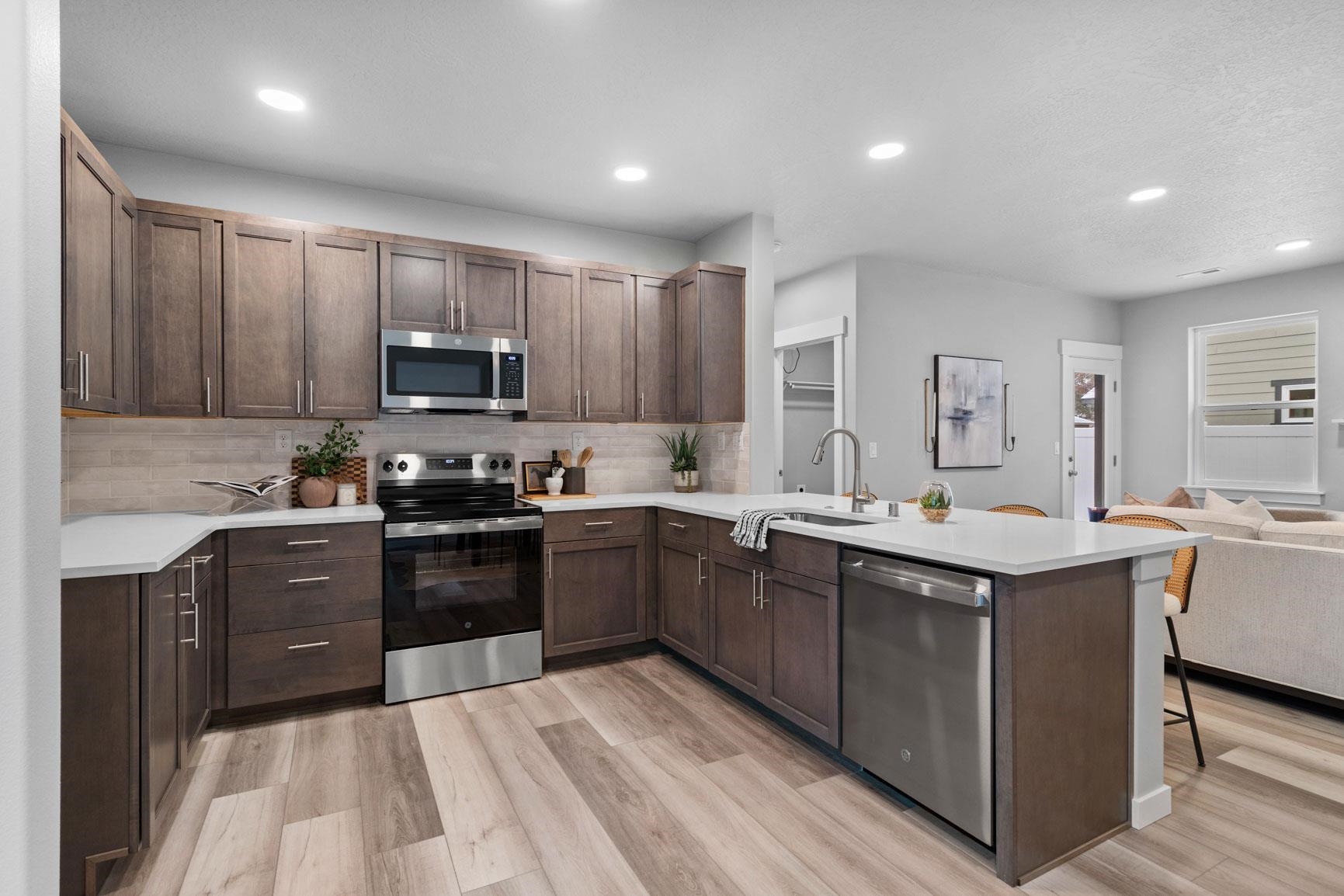 306 North Viewmont Road Greenacres, WA 99016 - Photo 14 of 25