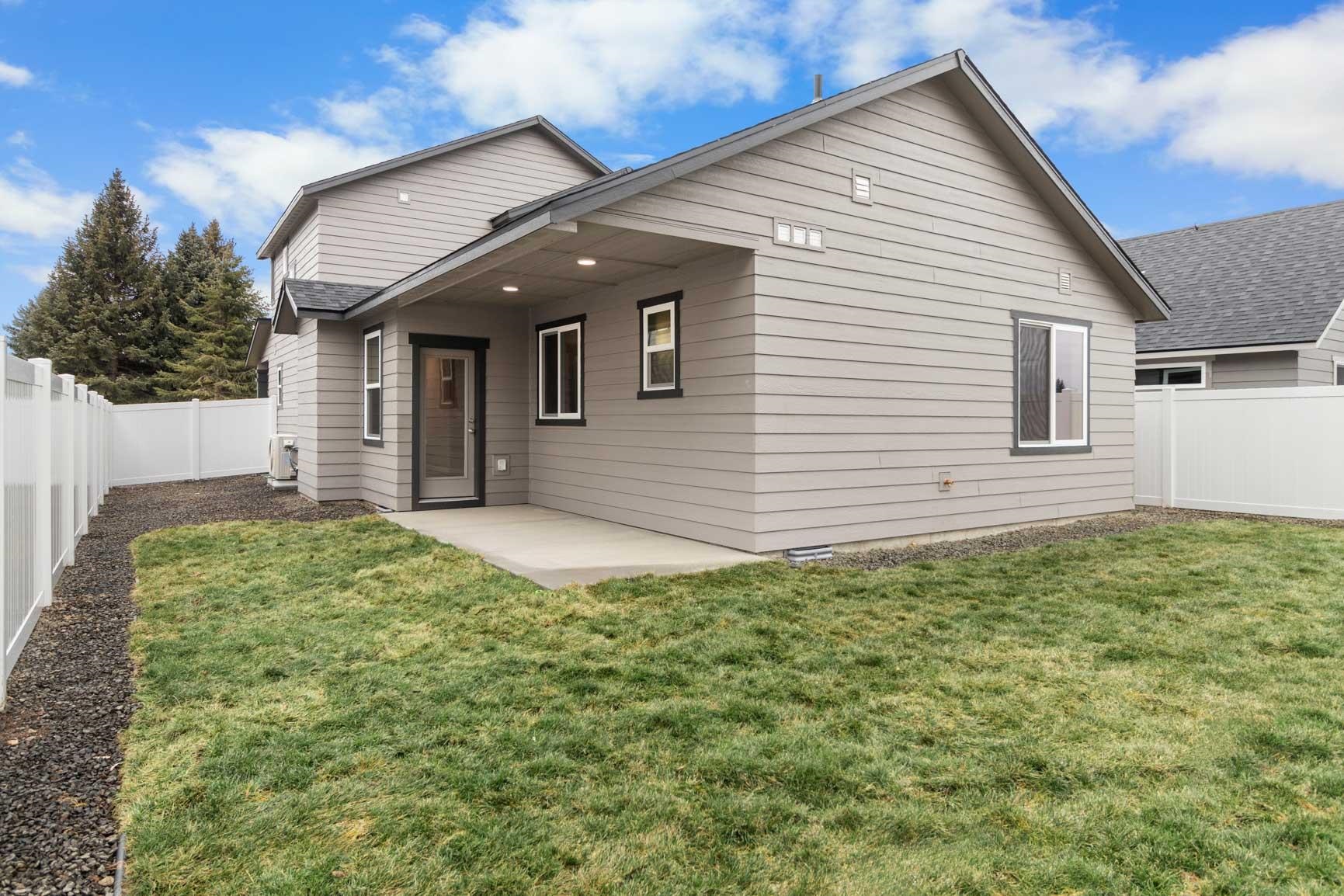 306 North Viewmont Road Greenacres, WA 99016 - Photo 2 of 25