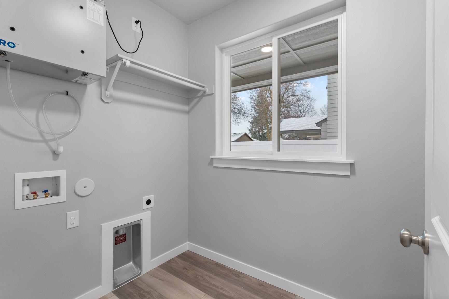 306 North Viewmont Road Greenacres, WA 99016 - Photo 8 of 25