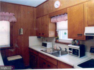 480 Edinburg Road Hamilton, NJ 08619 - Photo 2 of 5