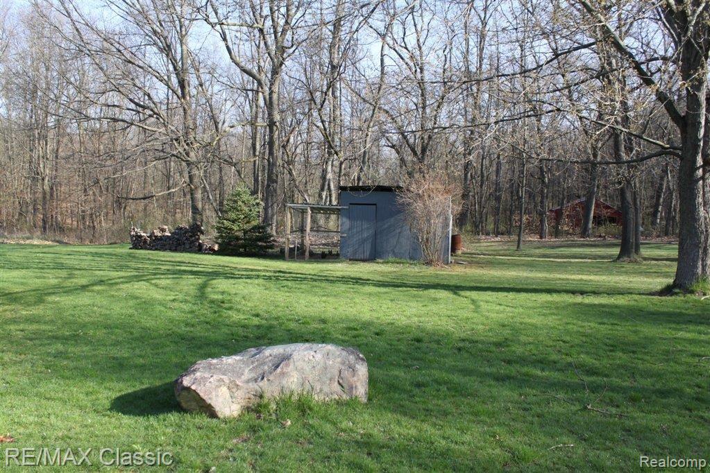 20500 Spears Road Pinckney, MI 48169 - Photo 13 of 13 Barn and Chicken Coop