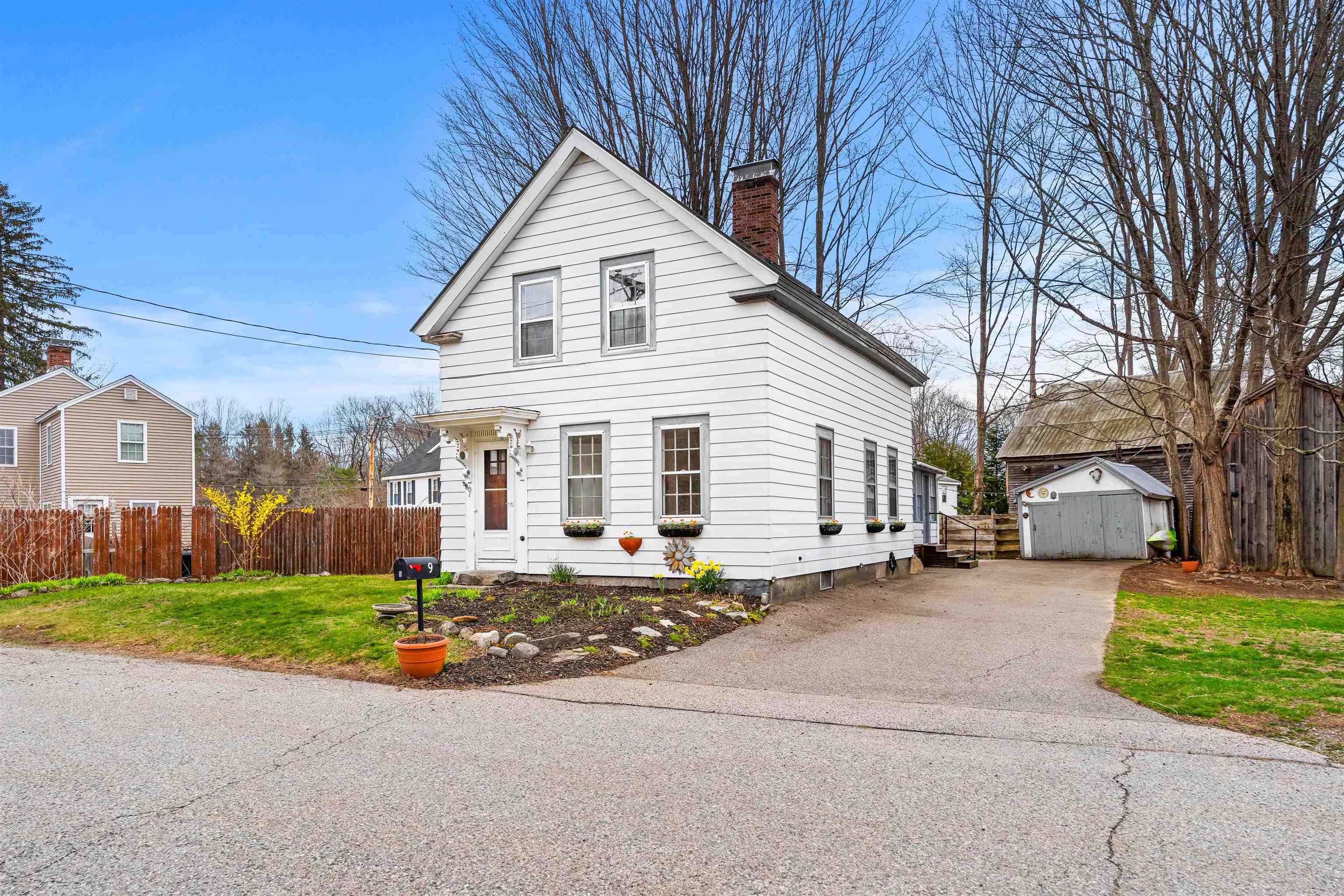 9 Railroad Avenue Newfields, NH 03856 - Photo 2 of 46