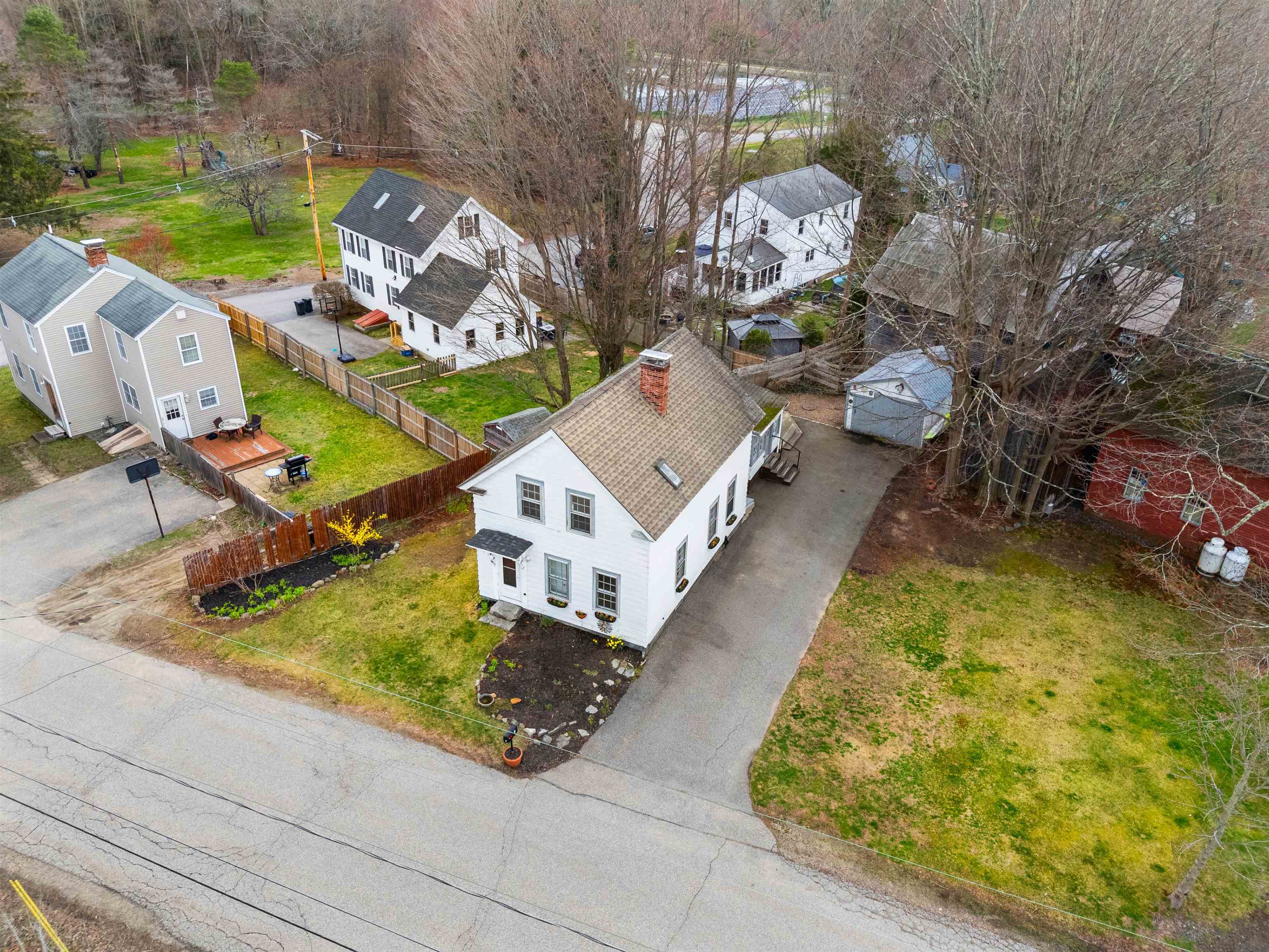 9 Railroad Avenue Newfields, NH 03856 - Photo 4 of 46