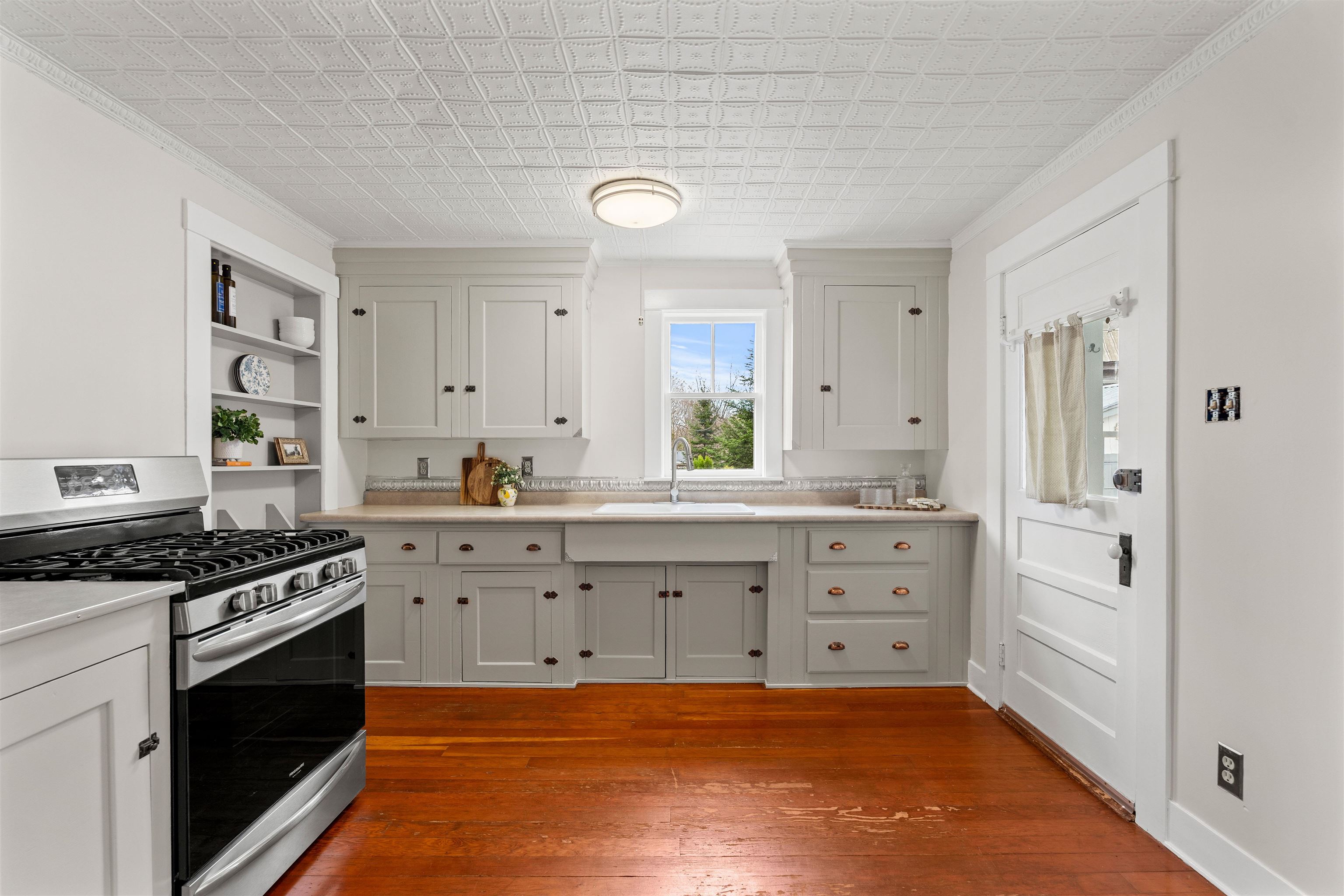 9 Railroad Avenue Newfields, NH 03856 - Photo 6 of 46