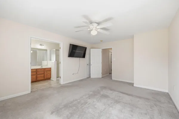 $3,431 | 14257 Hunters Run Way, Gainesville, VA 20155