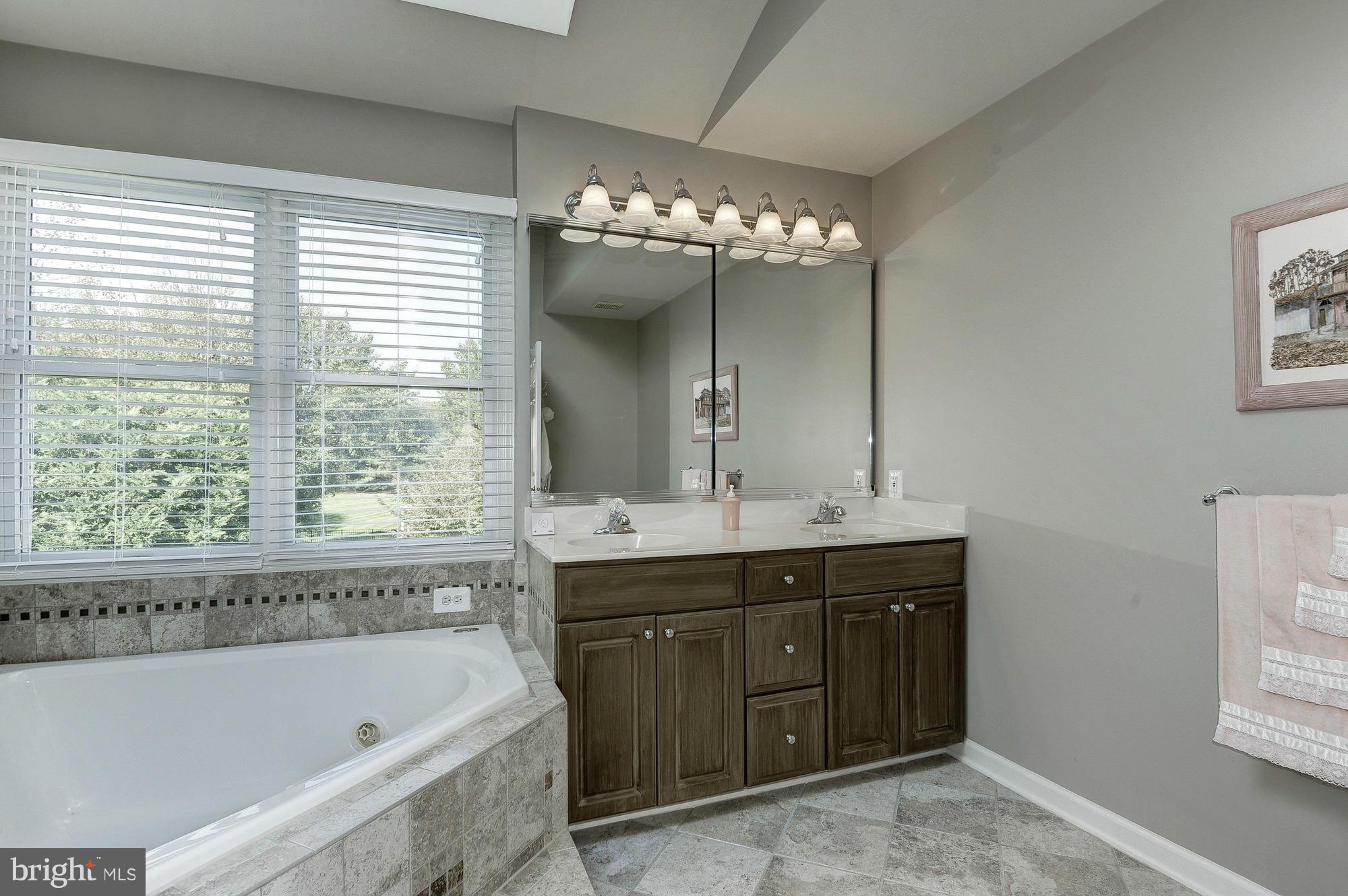 1330 Dasher Lane Reston, VA 20190 - Photo 18 of 30 Bath (Master)