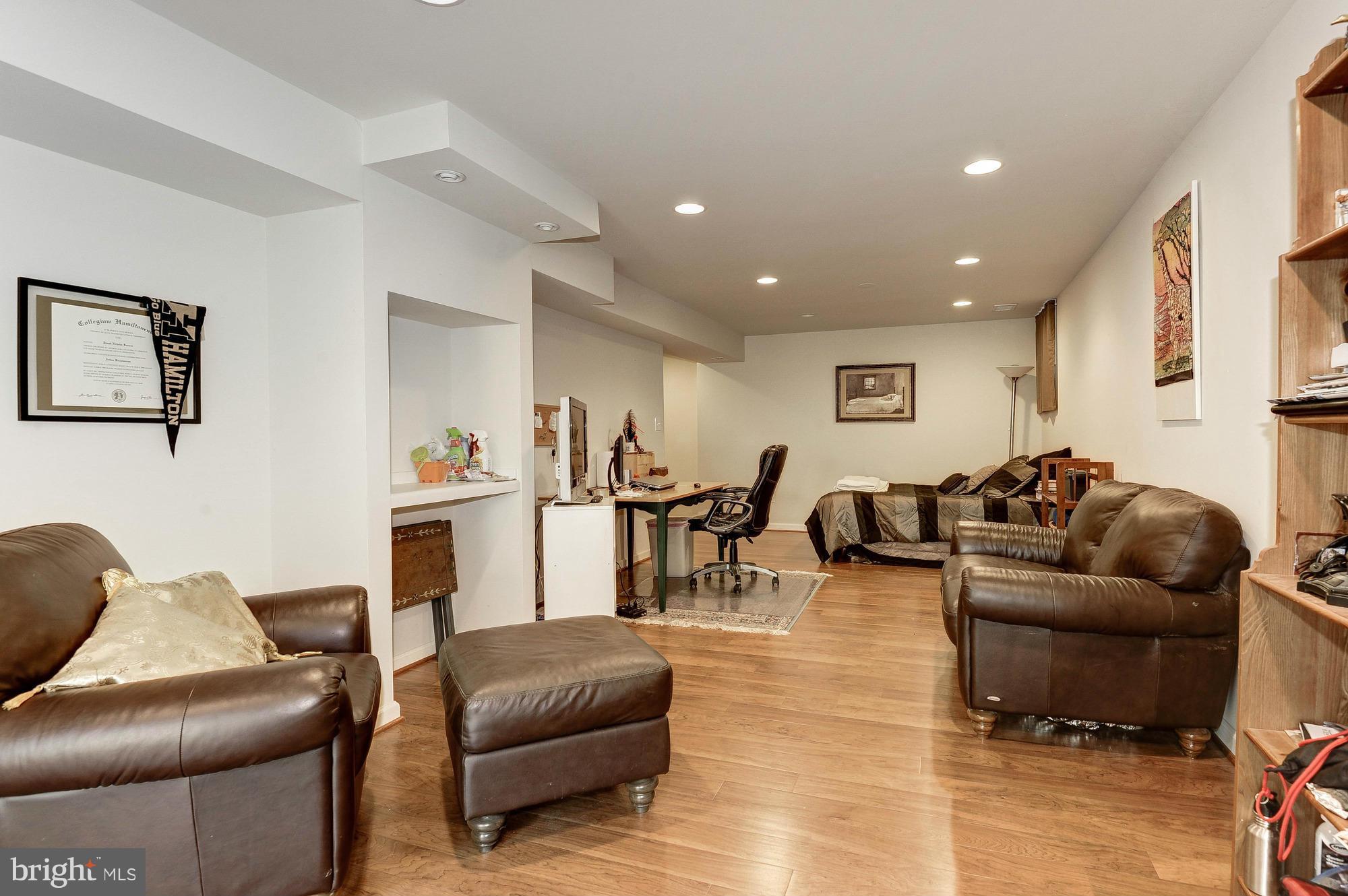 1330 Dasher Lane Reston, VA 20190 - Photo 10 of 30 Family Room