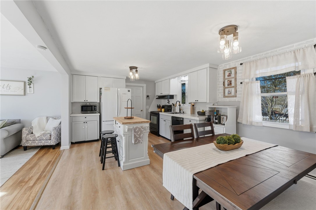 4 York Drive Coventry, RI 02816 - Photo 11 of 34