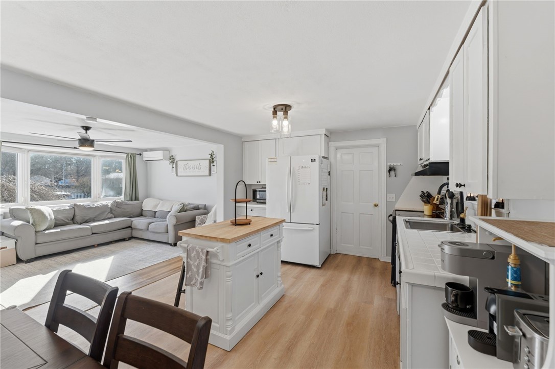 4 York Drive Coventry, RI 02816 - Photo 13 of 34