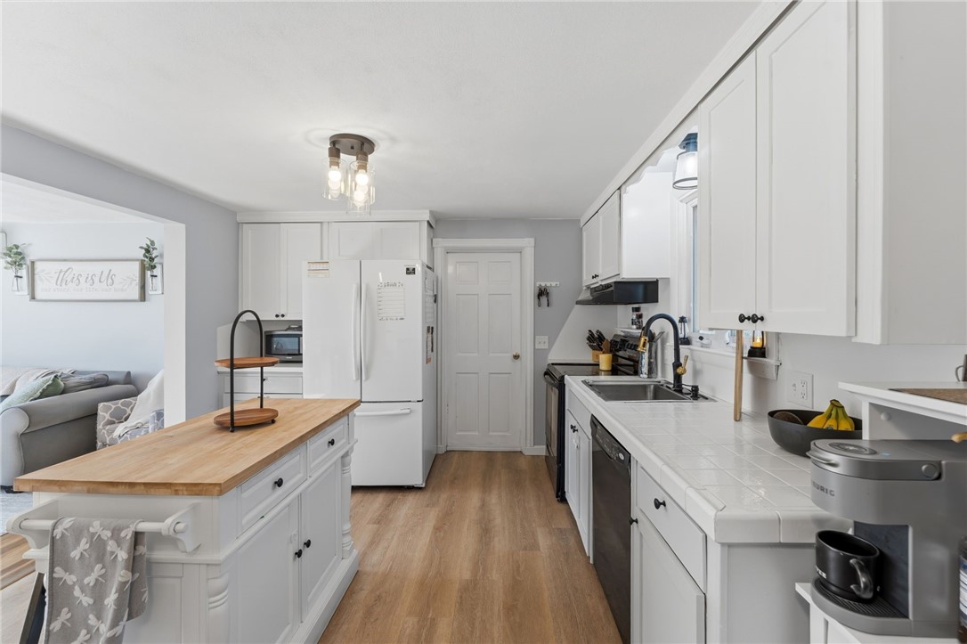 4 York Drive Coventry, RI 02816 - Photo 14 of 34