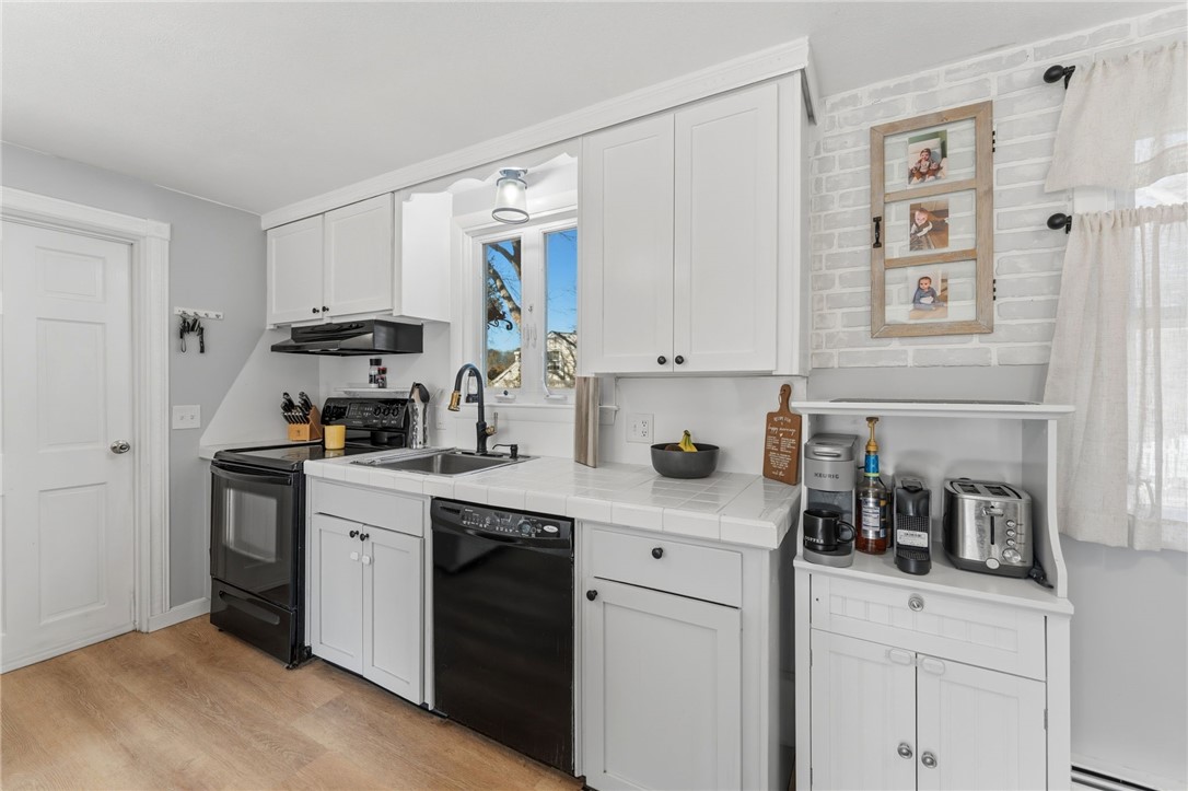 4 York Drive Coventry, RI 02816 - Photo 15 of 34