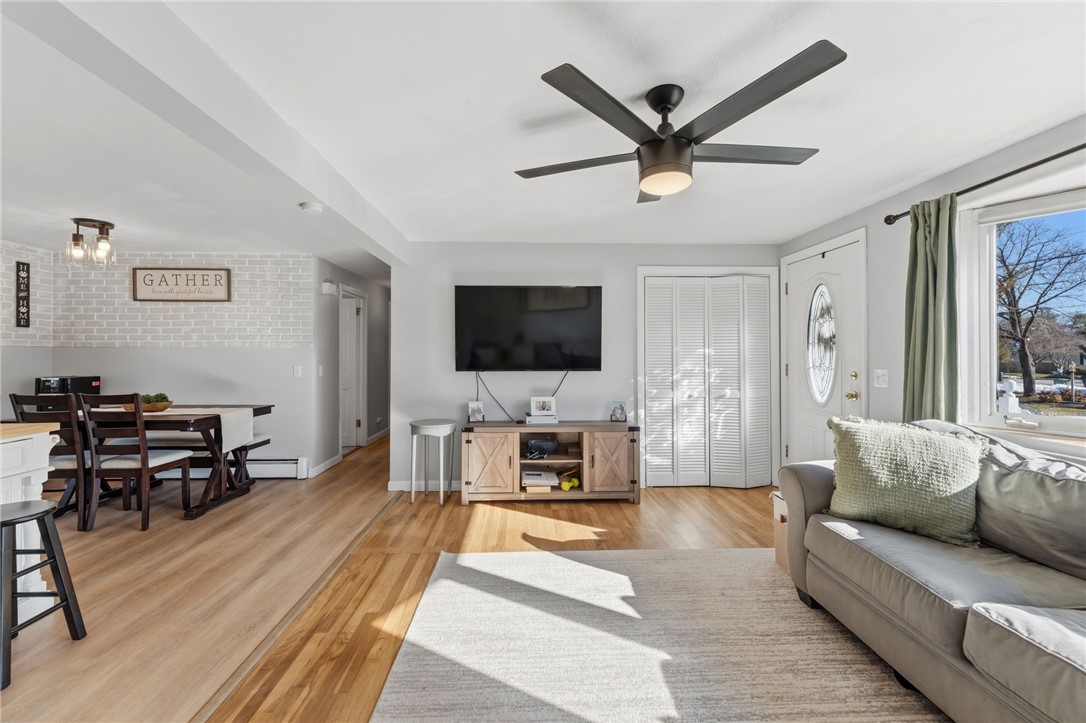 4 York Drive Coventry, RI 02816 - Photo 8 of 34