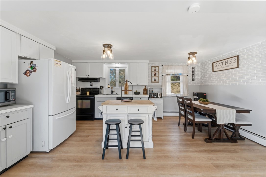 4 York Drive Coventry, RI 02816 - Photo 9 of 34