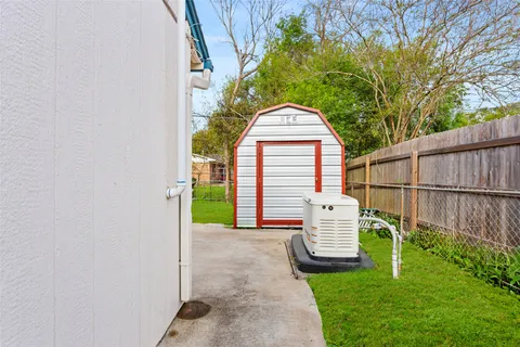 $180,000 | 1737 S Park, Alvin, TX 77511
