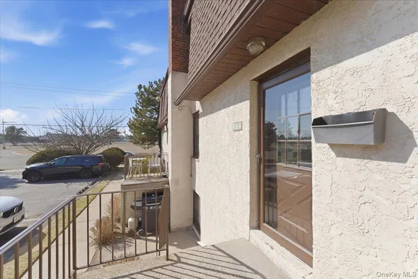 $4,300 | 136 Albany Boulevard, Unit 17E, Atlantic Beach, NY 11509