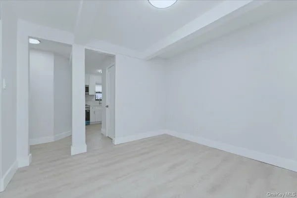 $4,300 | 136 Albany Boulevard, Unit 17E, Atlantic Beach, NY 11509