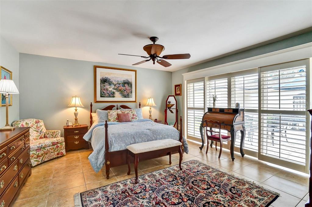 11816 Lipsey Road Tampa, FL 33618 - Photo 31 of 50