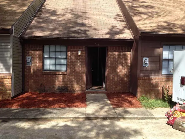 $1,200 | 912 South Lipona Road, Tallahassee, FL 32304