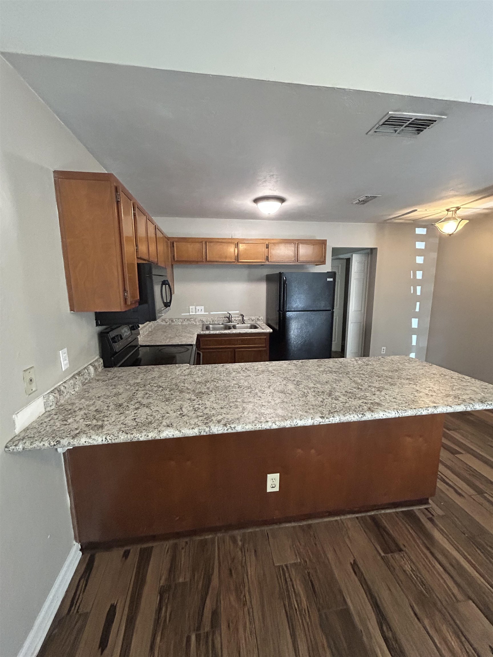912 South Lipona Road Tallahassee, FL 32304 - Photo 2 of 12