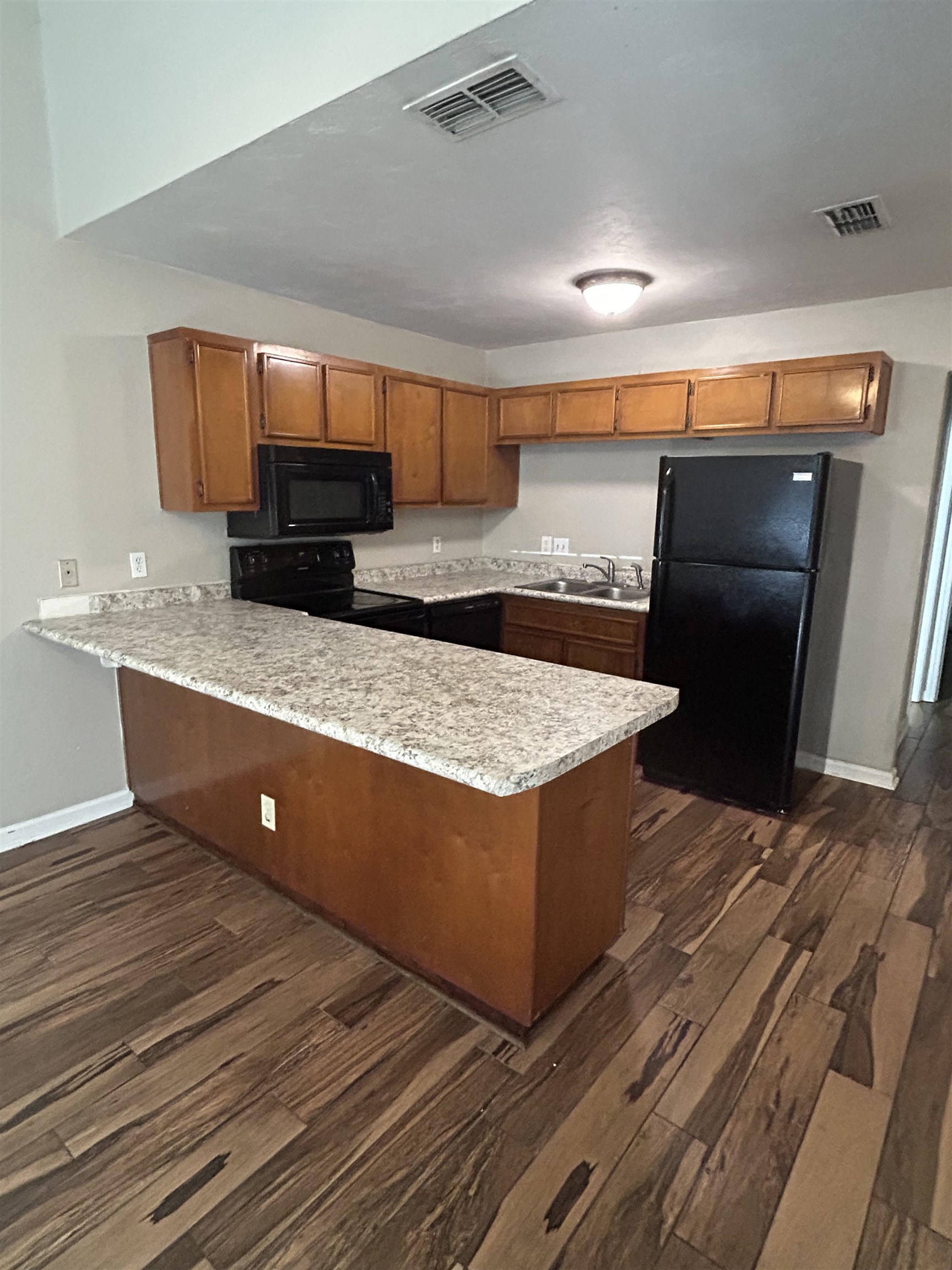 912 South Lipona Road Tallahassee, FL 32304 - Photo 5 of 12