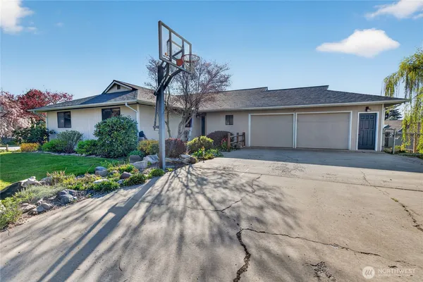 $640,000 | 2629 Lemaister Avenue, Wenatchee, WA 98801