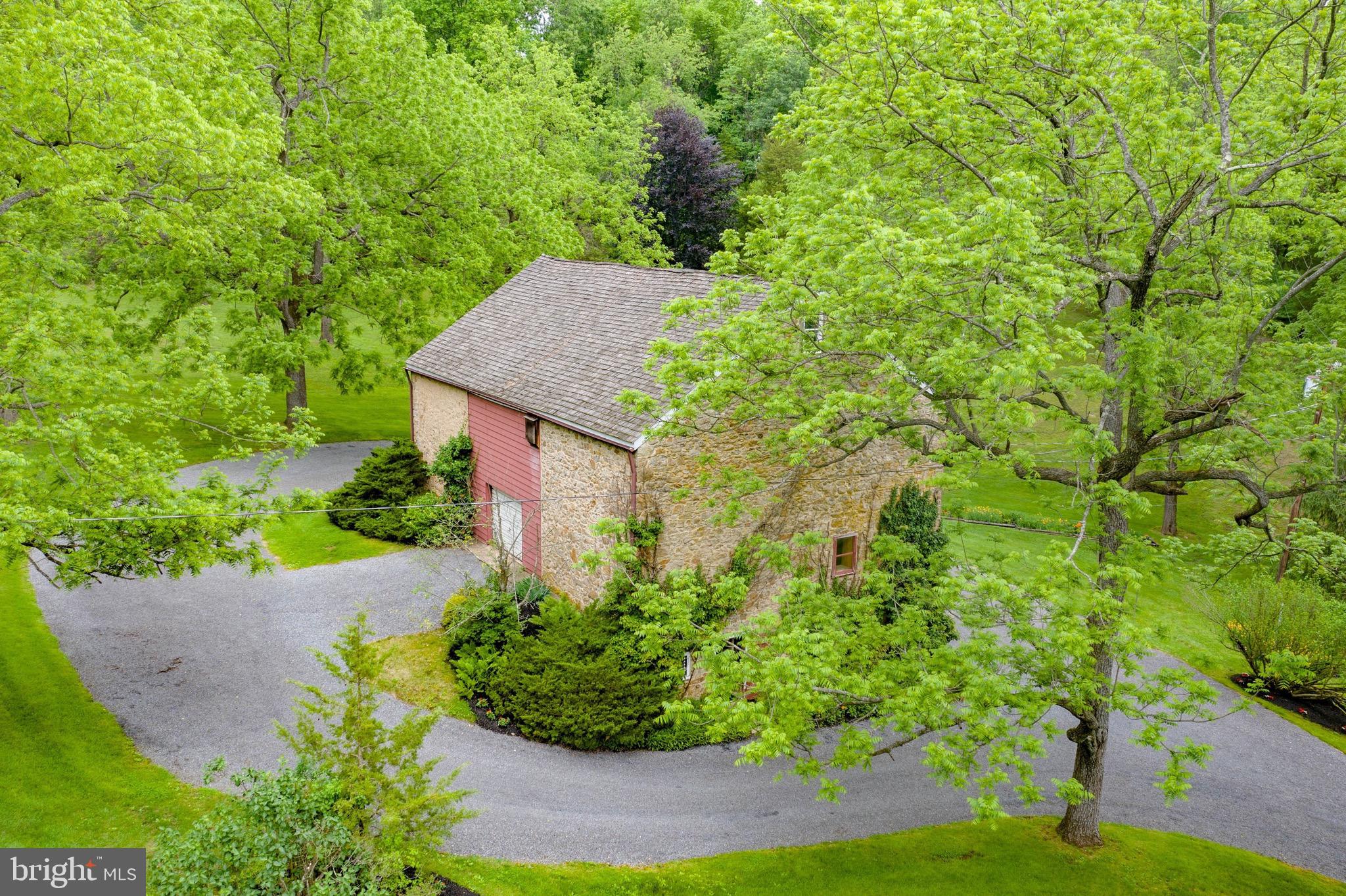 350 County Line Road Riegelsville, PA 18077 - Photo 4 of 38