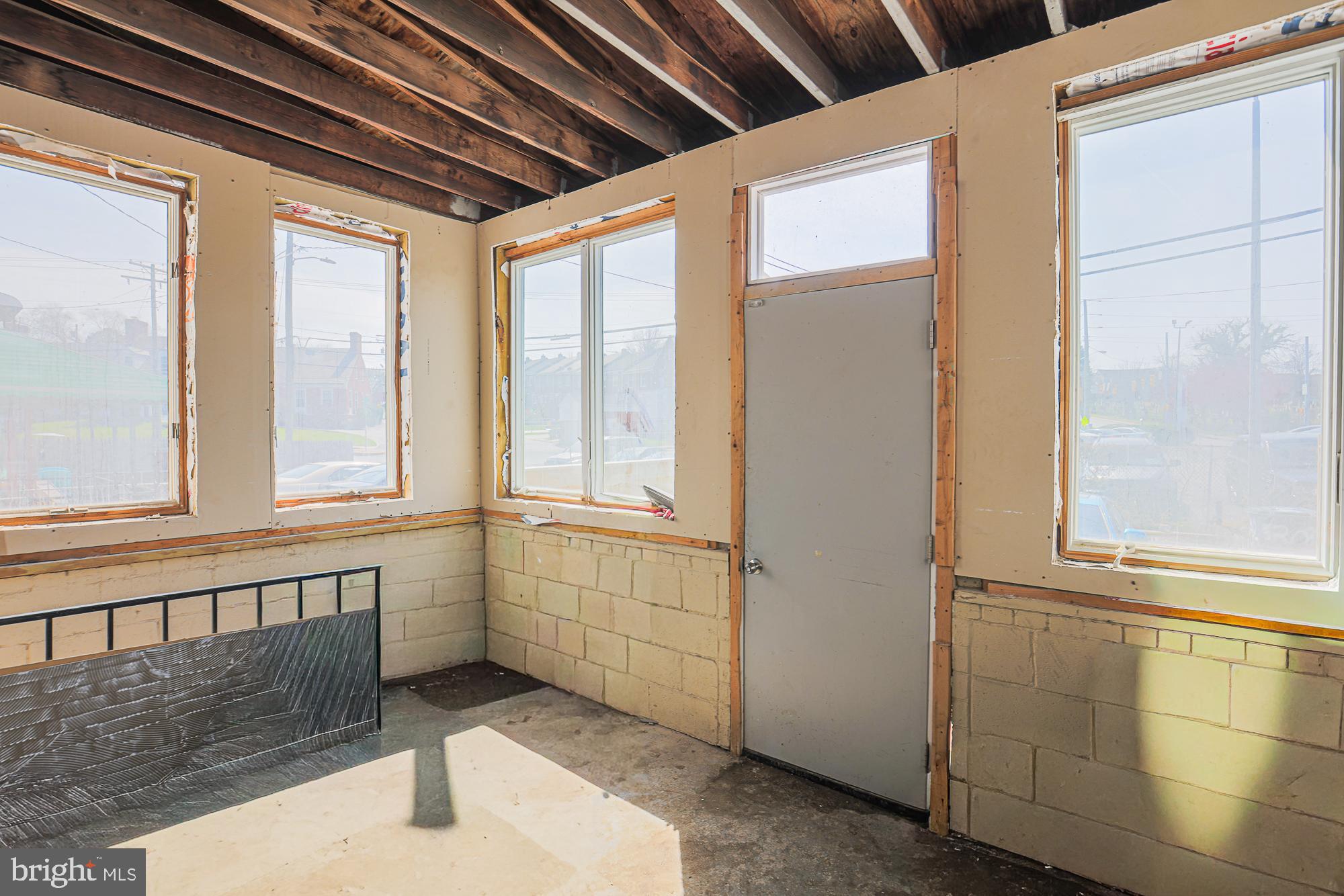 3065 Mayfield Avenue Baltimore, MD 21213 - Photo 35 of 43